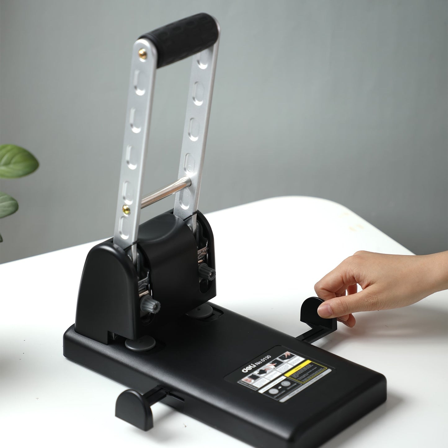 PERFORATOR 100 COLI MODEL E0130 NEGRU DELI