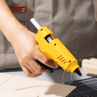 PISTOL CU LIPICI PT KRAFT 60W DELI